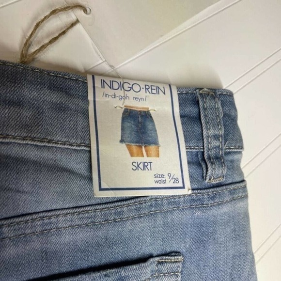 Indigo Rein Denim Mini Pencil Skirt Blue Sz. 9/28 - Picture 2 of 9